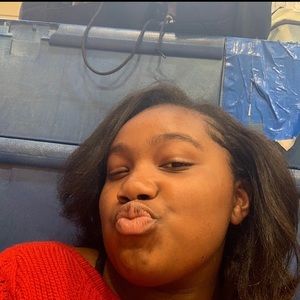 Meet your Posher, Ralaysia